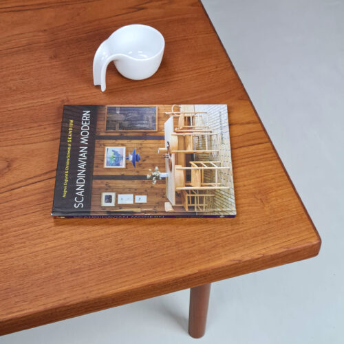 Danish Modern design furniture Illum Wikkelsø coffee table