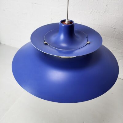 Louis Poulsen PH5 pendant in blue from above