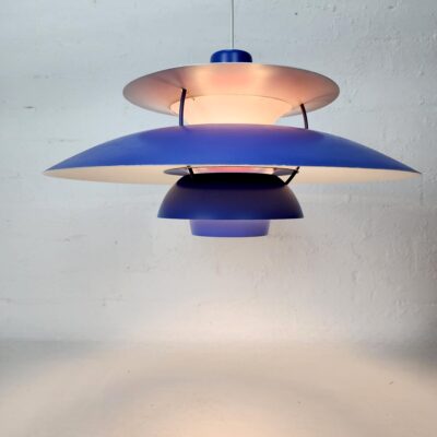Louis Poulsen PH5 pendant with lights on