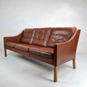 Borge-mogensen-three-seater-2 Borge Mogensen sofa model 2209 in brown leather