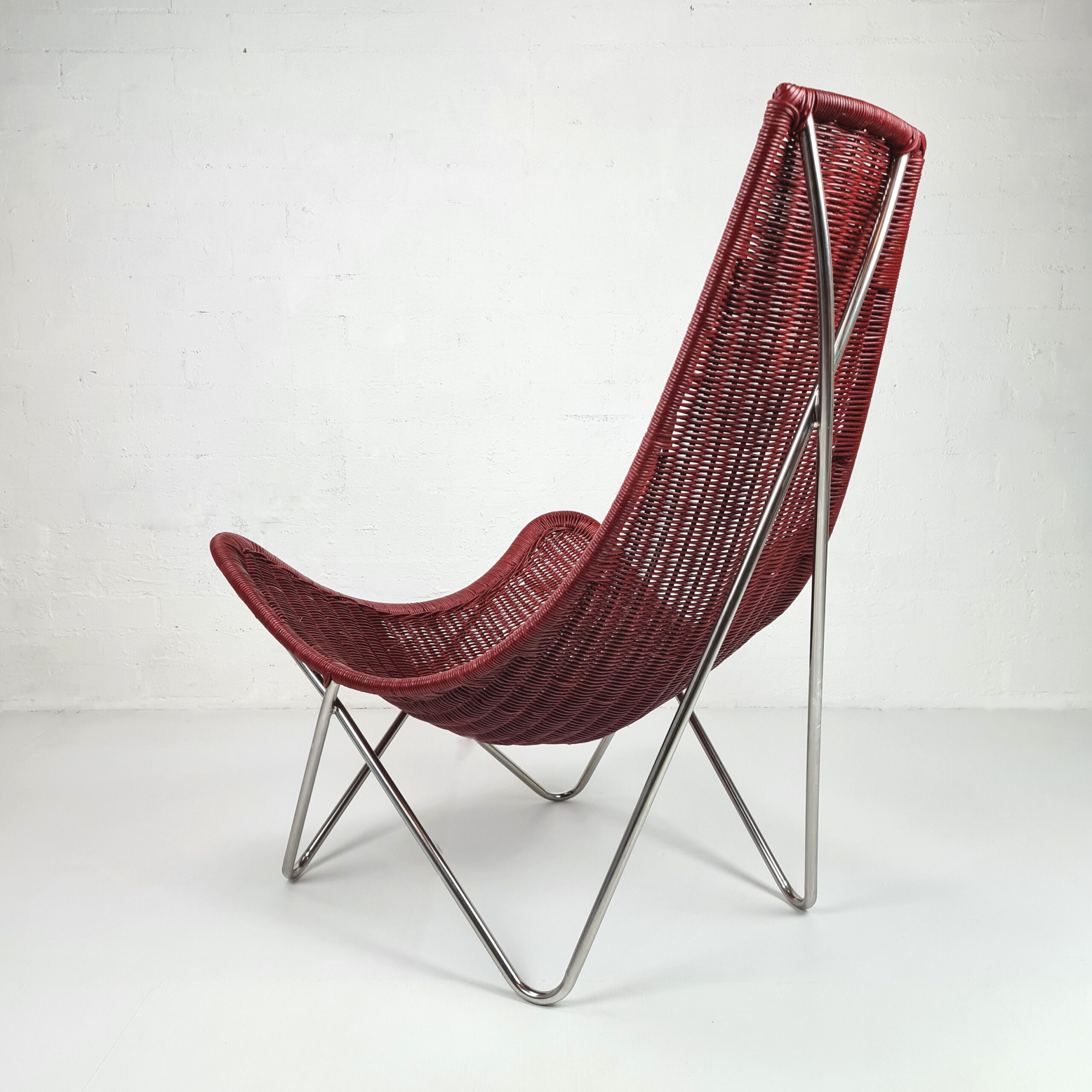 Knud-vinther-lounge-chair-3 Knud Vinther Batchair in red rattan