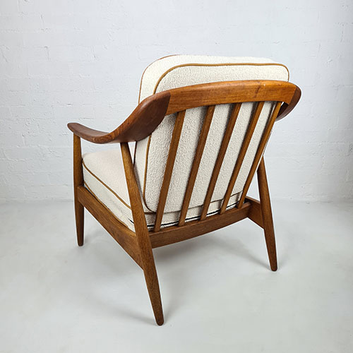 Illum-Wikkelsø-Lounge-Chair-back 500x500 Illum Wikkelso Lounge Chair