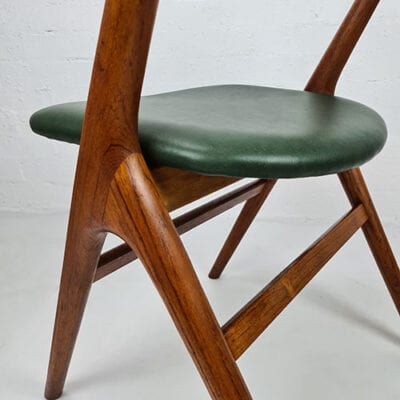 Helge-Sibast-chair-no9-close Helge Sibast Chair No 9 frame in solid teak