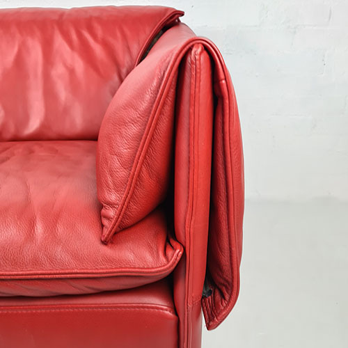 Eilersen-sofa-close Eilersen Lotus Sofa in red leather