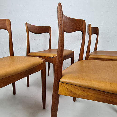 four-arne-vodder-chairs Arne Vodder dining chairs made of solid teak with seat of aniline leather
