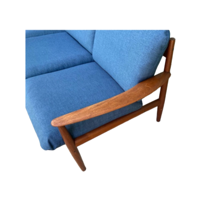 Modern sofa by Grete Jalk Modern sofa by Grete Jalk