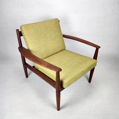 Grete Jalk Chair model 118 in teak Grete Jalk Chair model 118 in teak