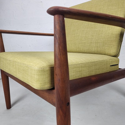 Grete Jalk Chair in green wool Grete Jalk Chair in green wool